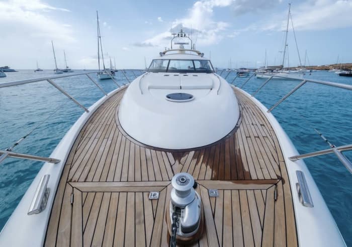 Princess V65 Tudo incluído: combustível, capitão, rota para Formentera Illetas com preço fixo e sem preocupações.