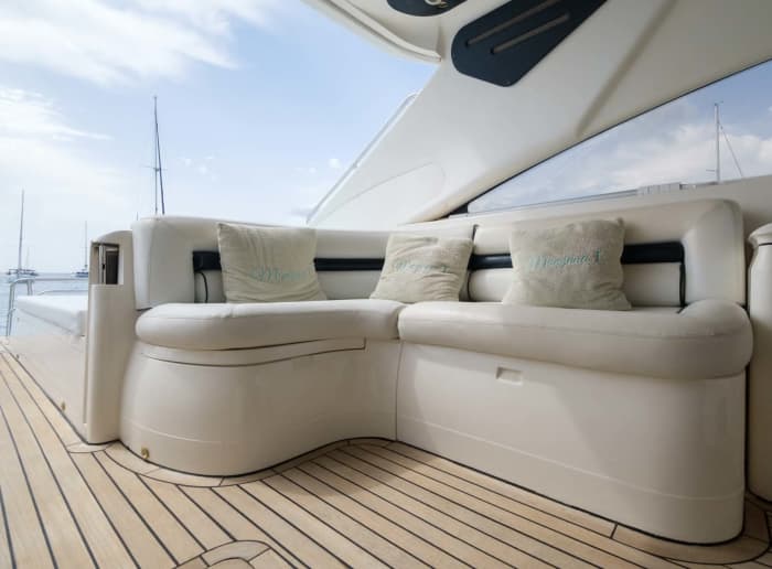Princess V65 Tudo incluído: combustível, capitão, rota para Formentera Illetas com preço fixo e sem preocupações.
