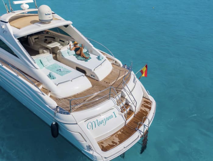 Princess V65 Tudo incluído: combustível, capitão, rota para Formentera Illetas com preço fixo e sem preocupações.