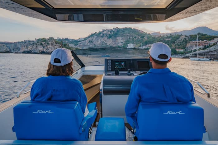Half-day yacht tour in Taormina: Isola Bella and exclusive coves