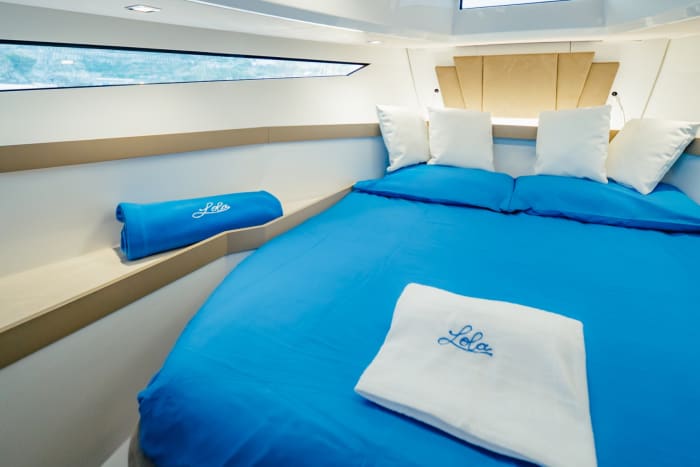 Half-day yacht tour in Taormina: Isola Bella and exclusive coves