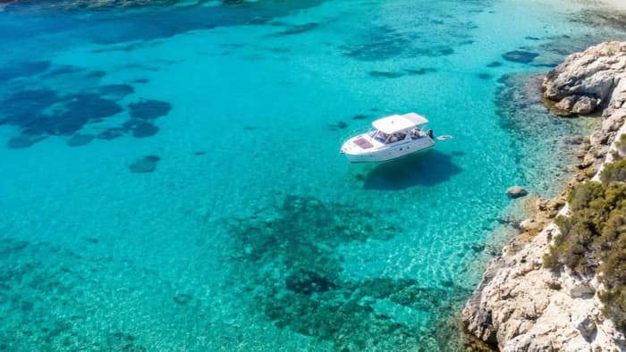 8h Discover Menorca's Hidden Coves & Crystal Waters