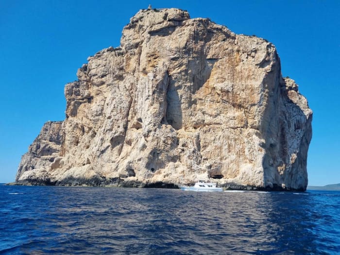 Alghero and Capo Caccia — Seven Hours Among Sardinia's Most Beautiful Coves