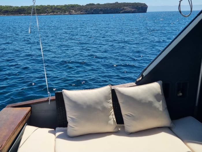 Alghero and Capo Caccia — Seven Hours Among Sardinia's Most Beautiful Coves