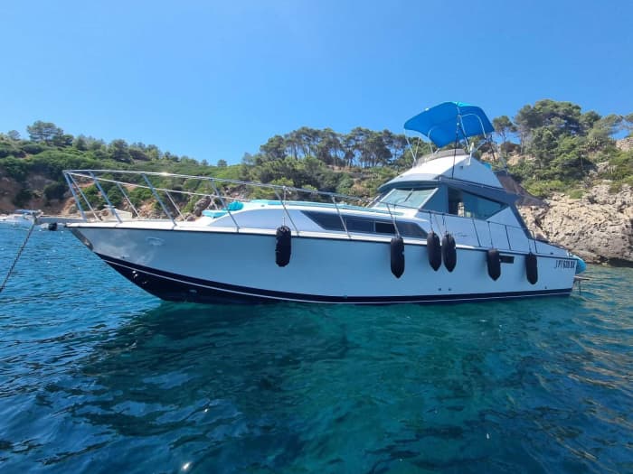 Alghero and Capo Caccia — Seven Hours Among Sardinia's Most Beautiful Coves
