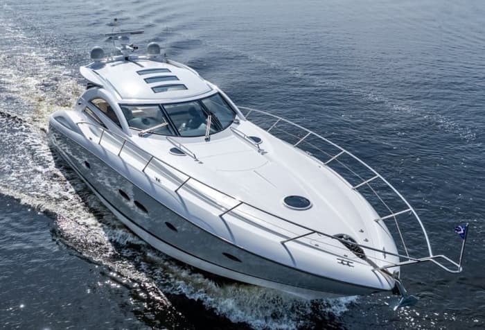 Een dag Napels ontdekken: geniet van 8 uur verkenning aan boord van de Sunseeker Portofino 53.