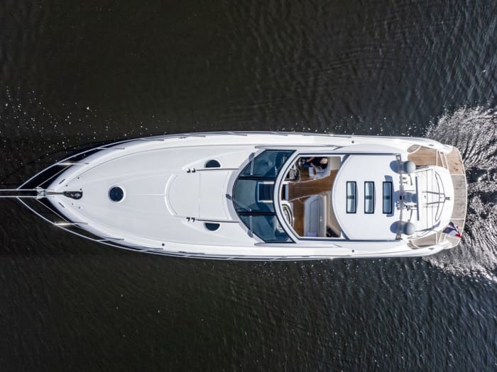 Een dag Napels ontdekken: geniet van 8 uur verkenning aan boord van de Sunseeker Portofino 53.