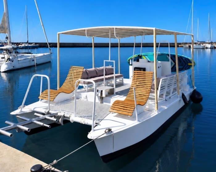 An exceptional half-day on an unusual boat