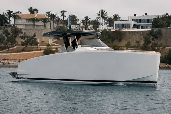 Tesoro T40 Private Day Cruise Paros, Antiparos & Despotiko