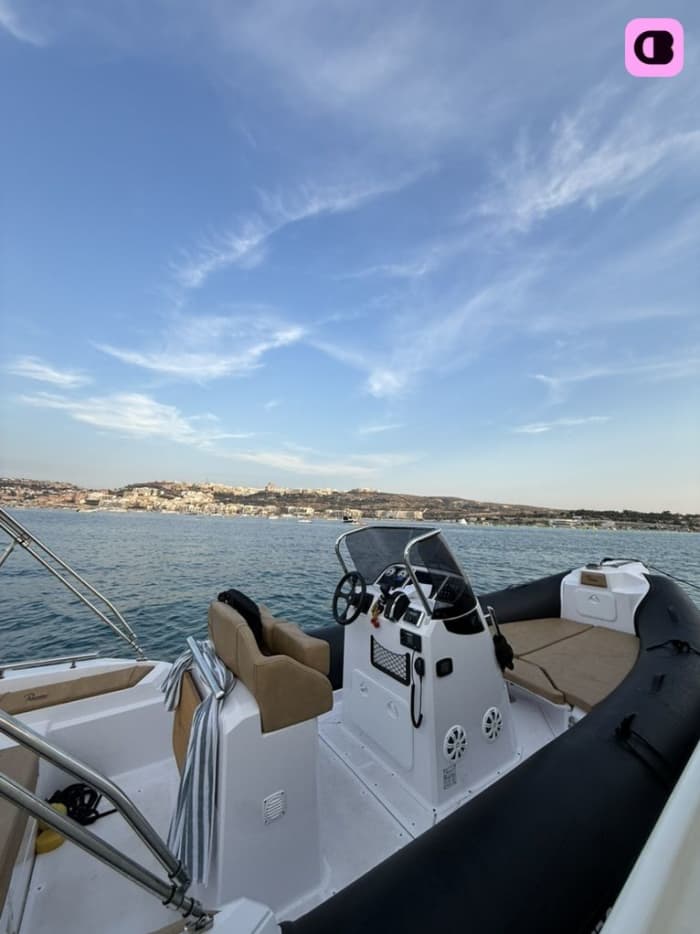 Charterboot van een halve dag tussen Comino, Blue Lagoon en Gozo