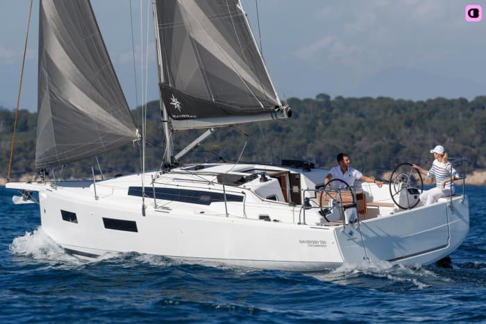 Discover Menorca's Secret Coves on a Full-Day Sailing Escape