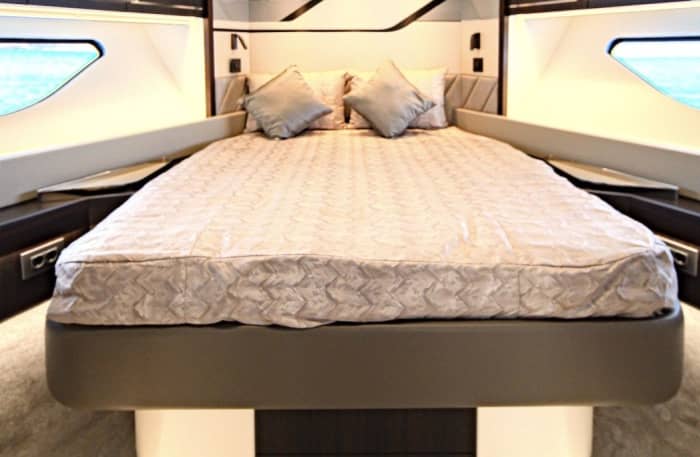 Ibiza und Formentera an einem Tag · Acht Stunden an Bord der Sunseeker 74 Sport Yacht