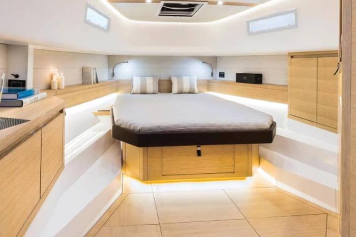 Luxury Private Cruise from Porto Cheli – Spetses, Hydra & Beyond