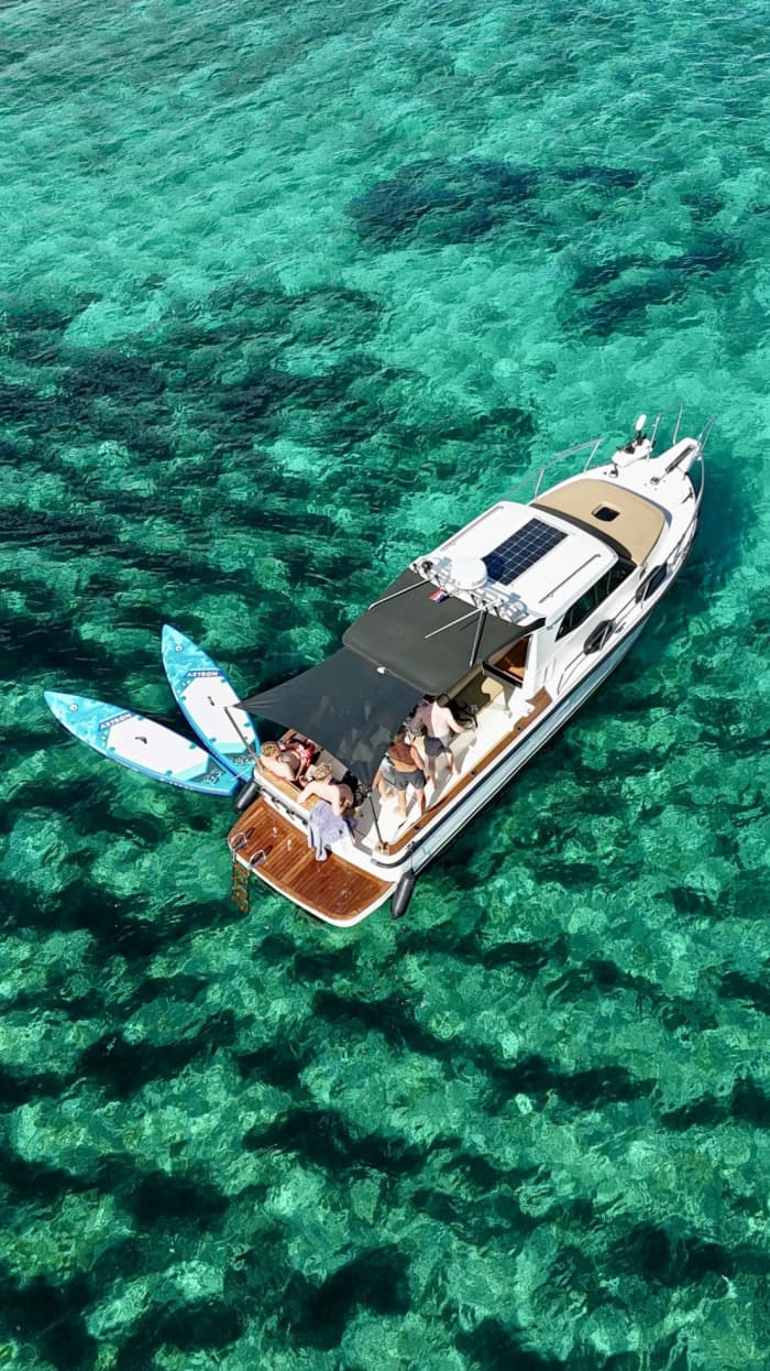 Full day Hvar, Pakleni, Red rocks, Hidden Blue Caves & Wine Tasting