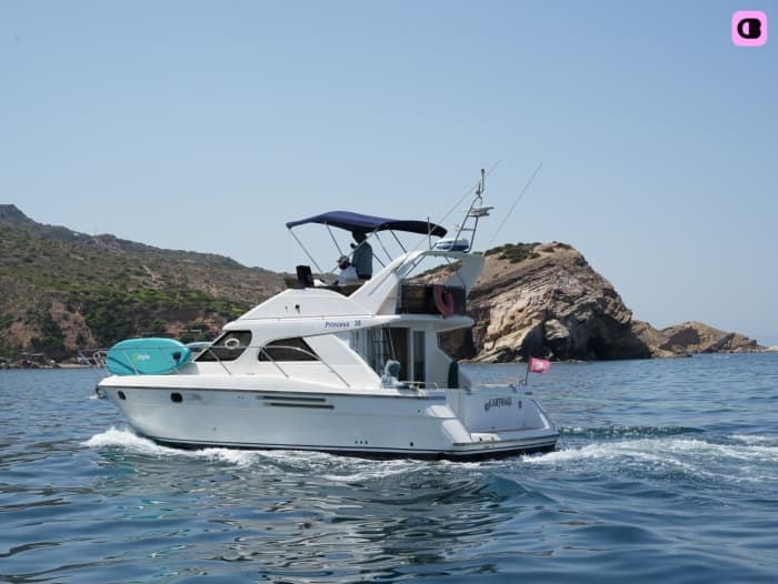 Between Hidden Coves and Turquoise Waters: Manga, Fartas & Kannasira