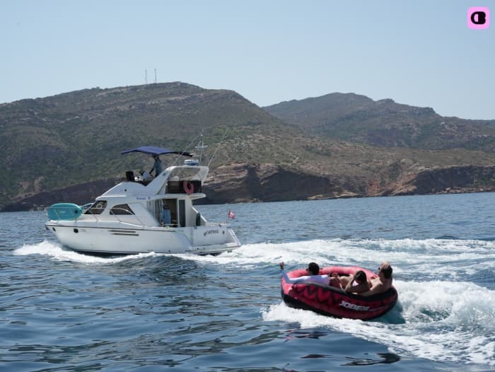 Between Hidden Coves and Turquoise Waters: Manga, Fartas & Kannasira