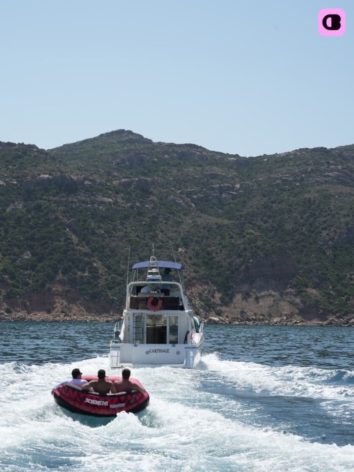 Between Hidden Coves and Turquoise Waters: Manga, Fartas & Kannasira