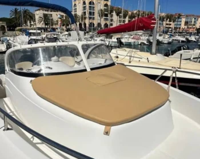 Ibiza at a leisurely pace: coves, turquoise waters and a day at sea