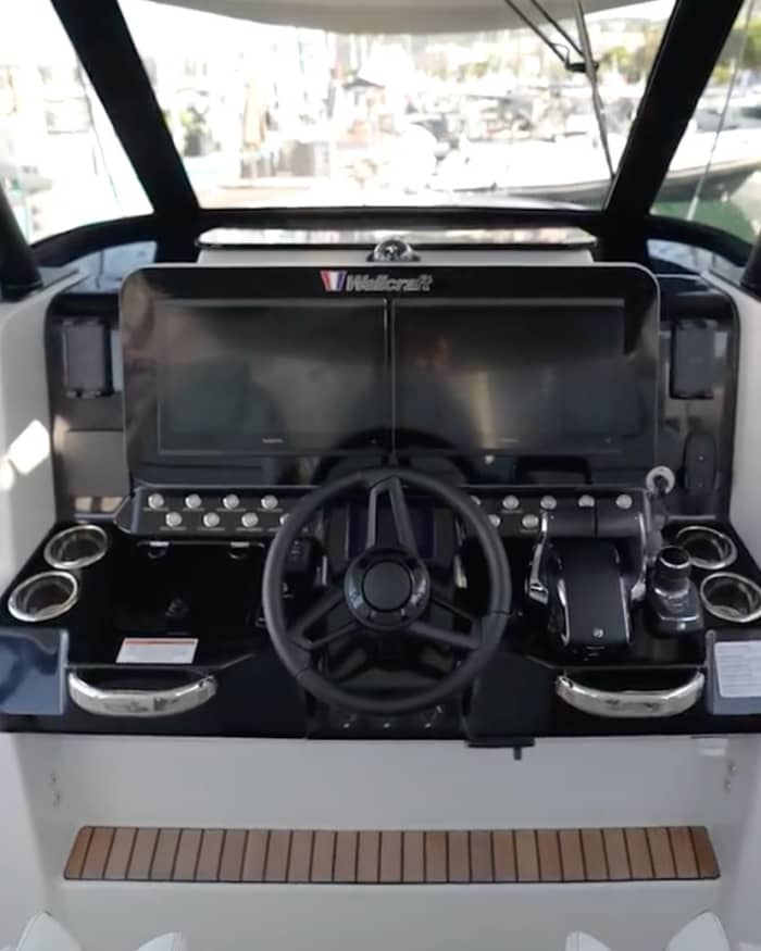 Islands in the Gulf of Naples, full speed ahead with the Wellcraft 38 T-Top