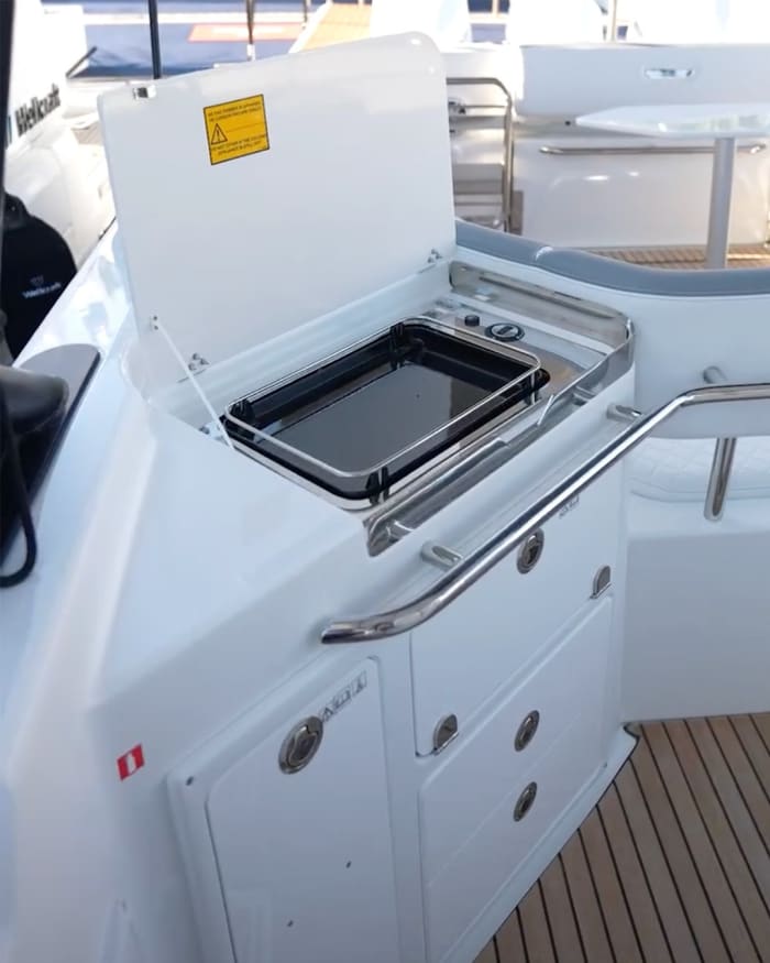 Islands in the Gulf of Naples, full speed ahead with the Wellcraft 38 T-Top