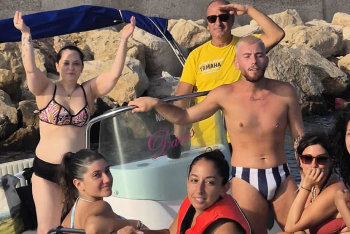 Motorboot-Tagesausflug ab Brindisi · Rote Krabbe, Insel Risorgimento und Punta Penne (L3)