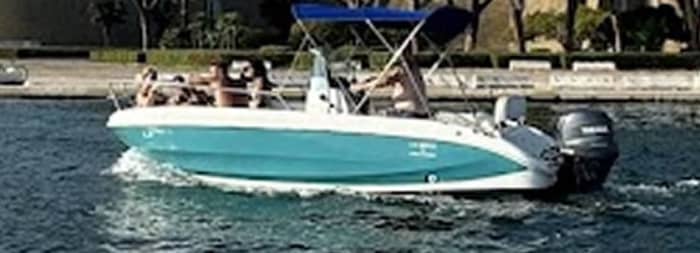 Motorboot-Tagesausflug ab Brindisi · Rote Krabbe, Insel Risorgimento und Punta Penne (L3)
