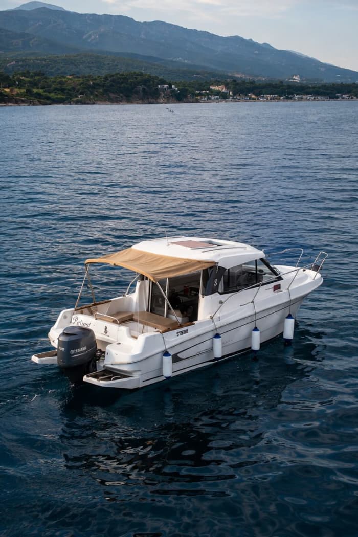 Journée complète  Beneteau Antares 780