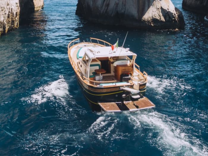 Ein Tag voller Wunder: Von Amalfi nach Capri auf dem Seeweg