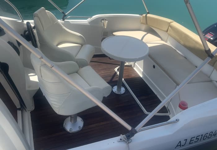Dia no mar na Riviera Francesa: Passeio de barco com capitão