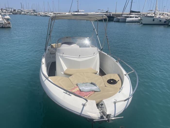 Dia no mar na Riviera Francesa: Passeio de barco com capitão