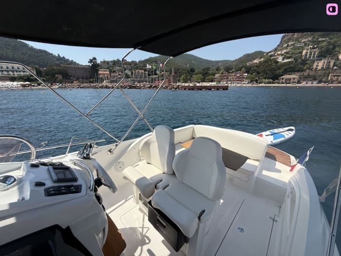 Charter voor een halve dag naar de Lérins-eilanden, Estérel en Cannes