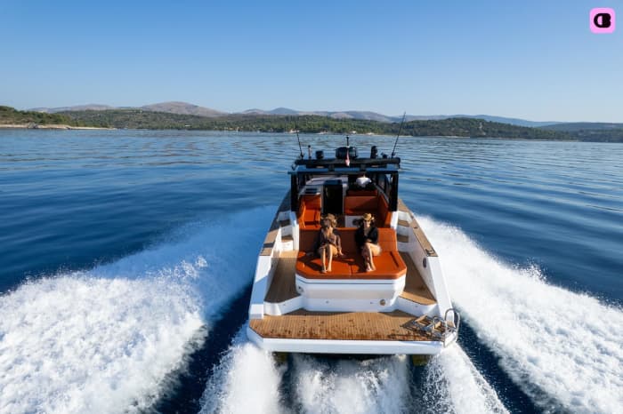 XP38 Adriatic Escape — Blue Lagoon & Island Discovery
