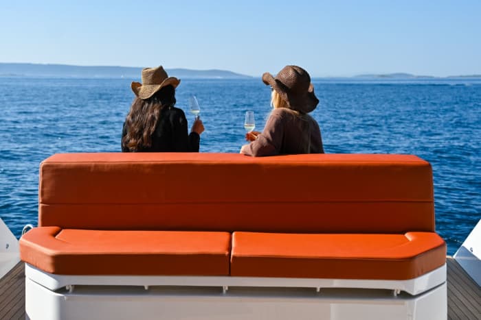 XP38 Adriatic Escape — Blue Lagoon & Island Discovery