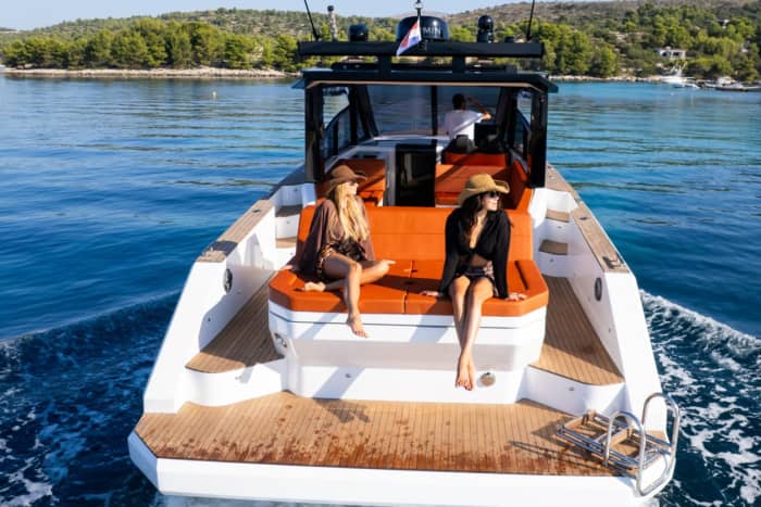 XP38 Adriatic Escape — Blue Lagoon & Island Discovery