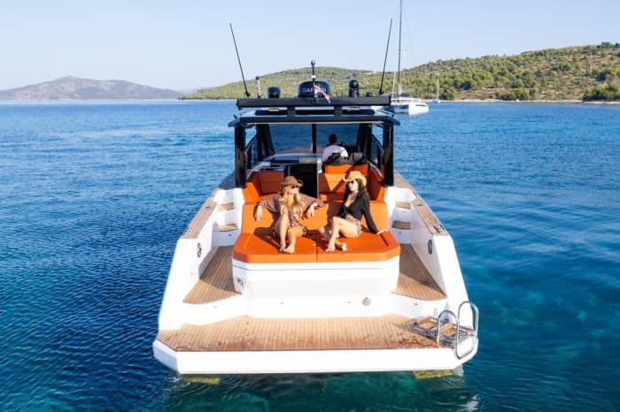 XP38 Adriatic Escape — Blue Lagoon & Island Discovery