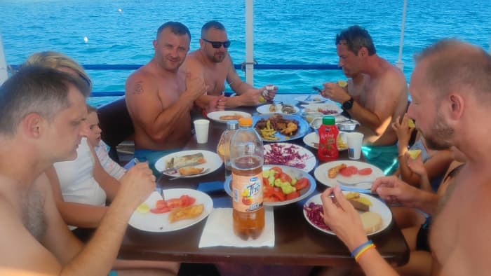 Pula: Private Sunset Dolphin Cruise with BBQ Dinner & Drinks