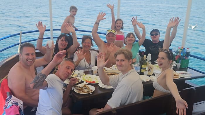 Pula: Private Sunset Dolphin Cruise with BBQ Dinner & Drinks