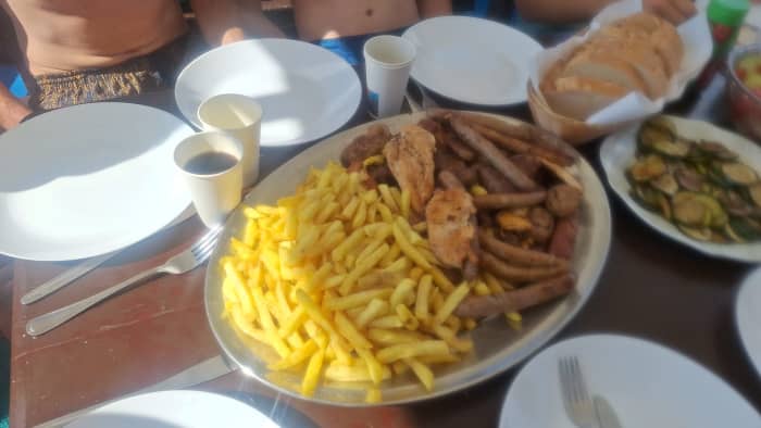 Pula: Private Sunset Dolphin Cruise with BBQ Dinner & Drinks