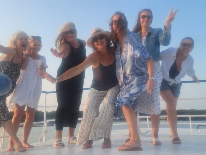 Pula: Private Sunset Dolphin Cruise with BBQ Dinner & Drinks