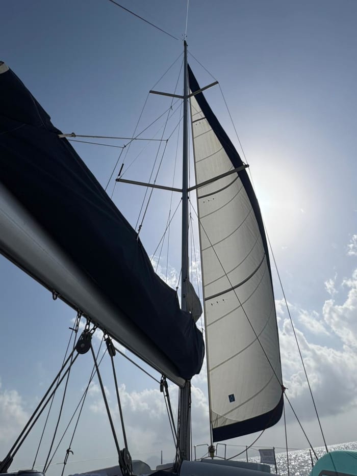 Full-day sailing trip for up to 10 people between Procida and Ischia