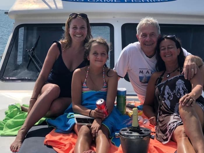 Une croisière sur mesure à La Manga : une journée magique à bord d'un yacht à moteur