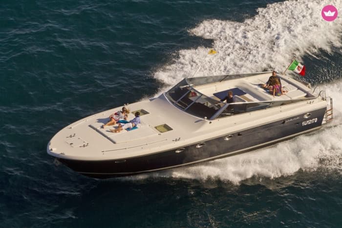 Hele dag Capri-tour aan boord van de Itama 50: een luxe motorbootervaring
