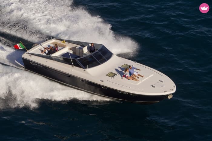 Hele dag Capri-tour aan boord van de Itama 50: een luxe motorbootervaring