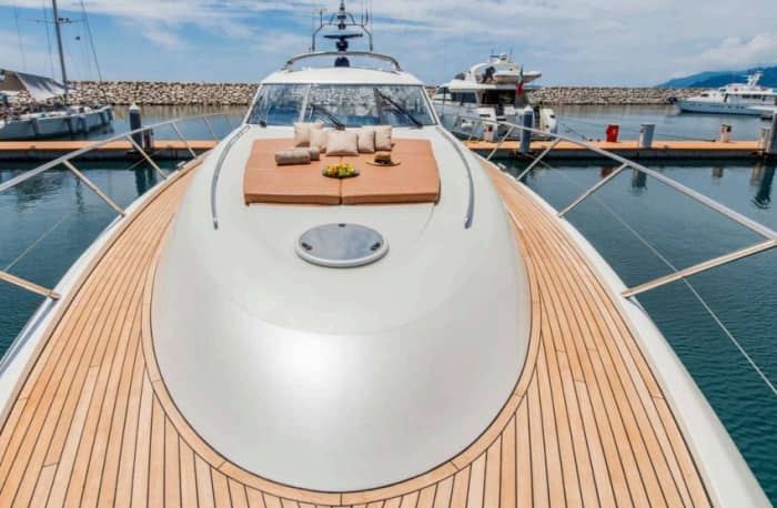 Ontdek Capri per boot – een complete dagtocht naar een privé-eiland
