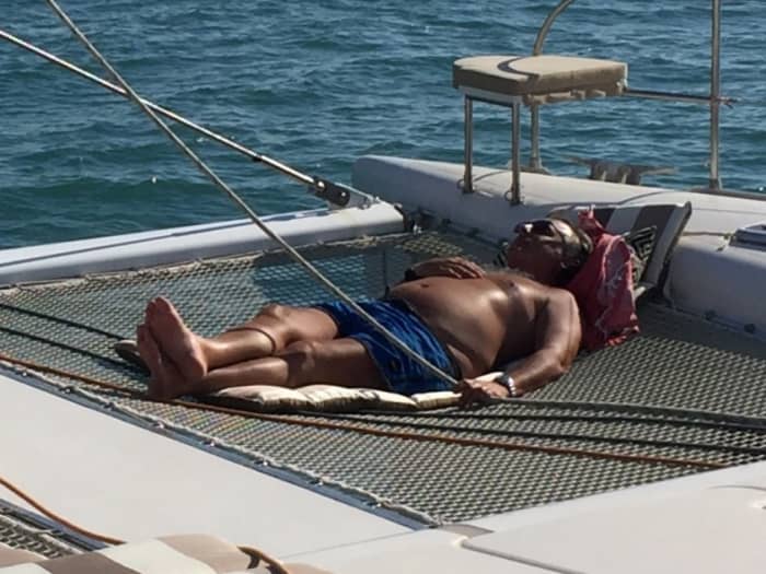 Passe 9 horas navegando em um catamarã ao redor de Porto-Vecchio.
