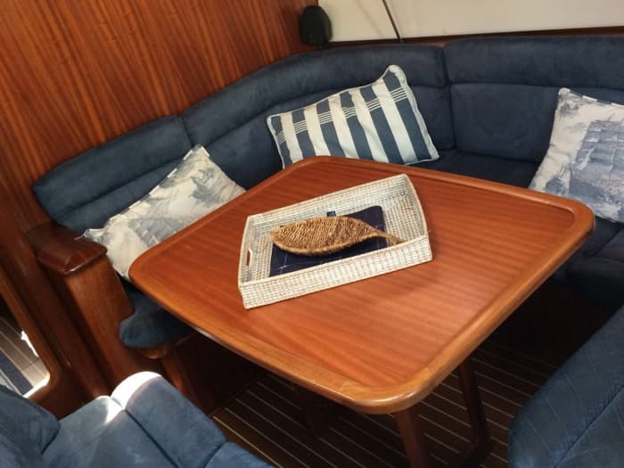 Setzen Sie Kurs auf Freude: Ein ganzer Tag authentisches Segeln in Loano auf einem Segelboot