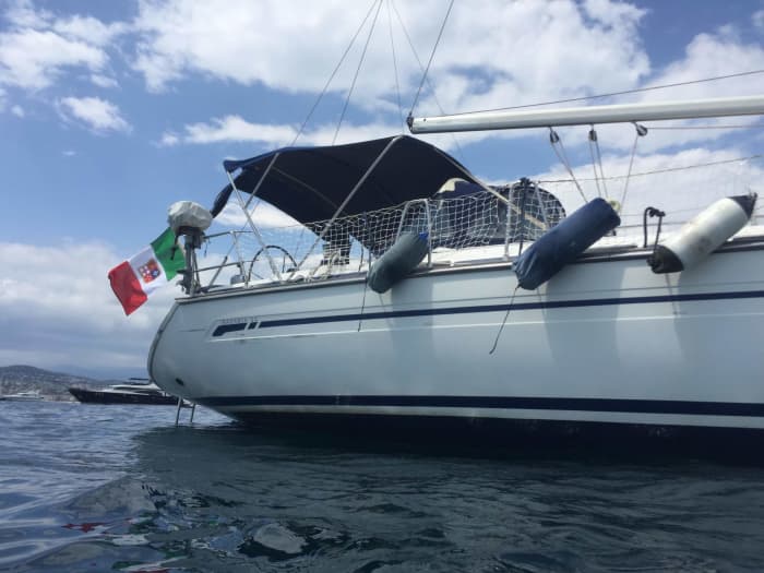 Setzen Sie Kurs auf Freude: Ein ganzer Tag authentisches Segeln in Loano auf einem Segelboot