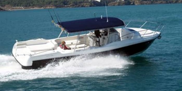 Halbtägiges privates Bootserlebnis: Segeln Sie mit Stil an der Costa Brava