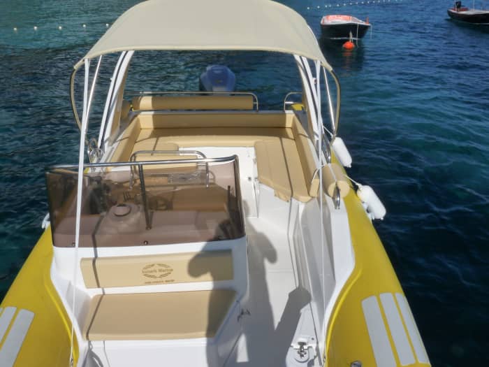 Ontdek Bol tijdens een dagtocht op een motorboot.