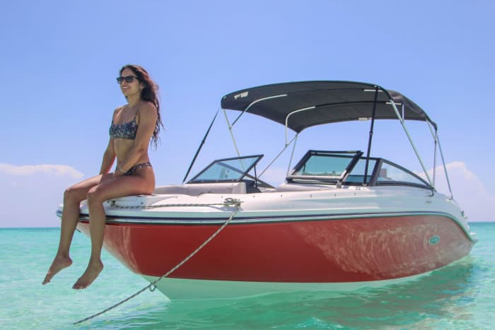 Verbringen Sie einen ganzen Tag auf einem Motorboot in Cozumel